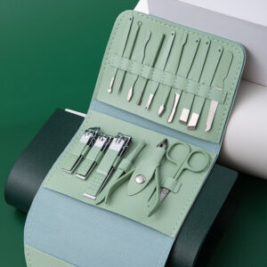 High-Quality 16-Piece Portable Nail Clipper & Manicure Set – Stainless Steel Pedicure Kit