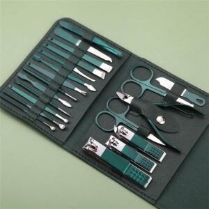 High-Quality 16-Piece Portable Nail Clipper & Manicure Set – Stainless Steel Pedicure Kit